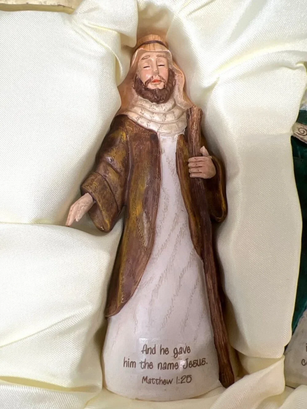 Holiday Time Nativity Inspirational Set With Figures & Bible Verses - 7 Pieces